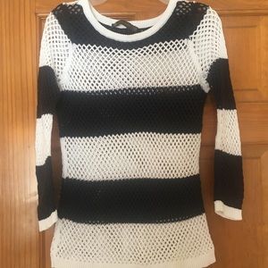 Outback Red Sweater Size XS